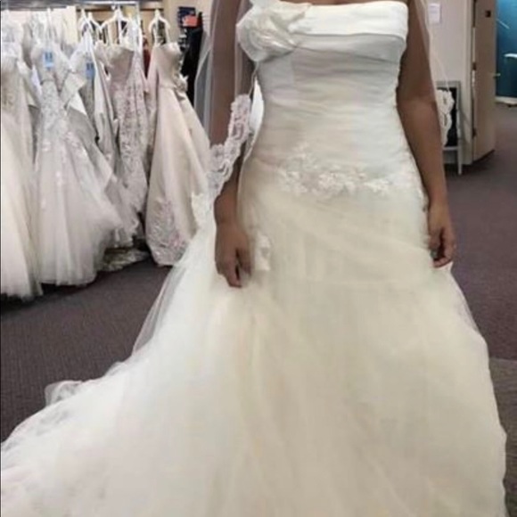 MODECA...Wedding Dress...size 12...ivory...NWT - Picture 6 of 8